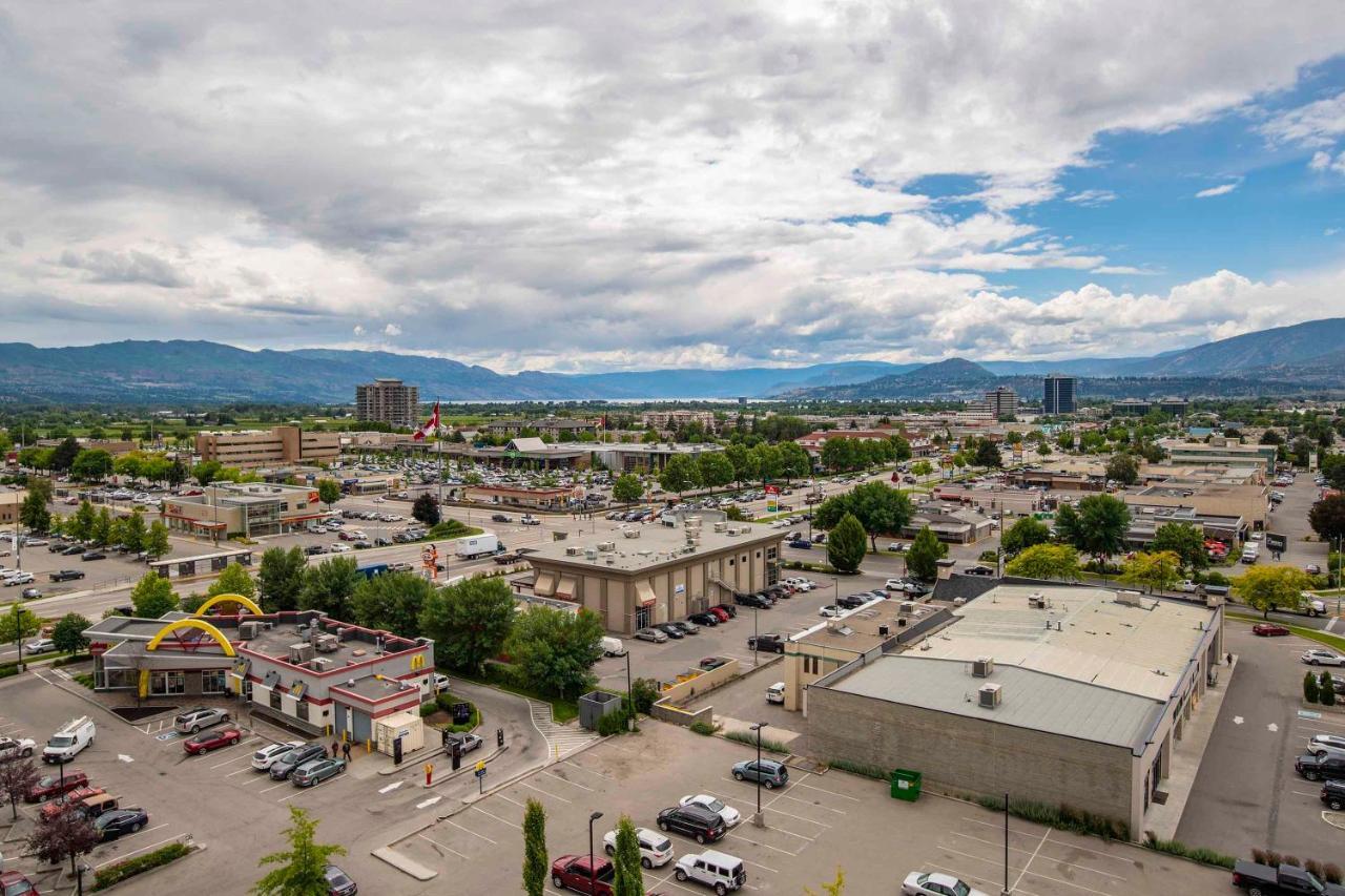 Sandman Hotel & Suites Kelowna Exterior foto